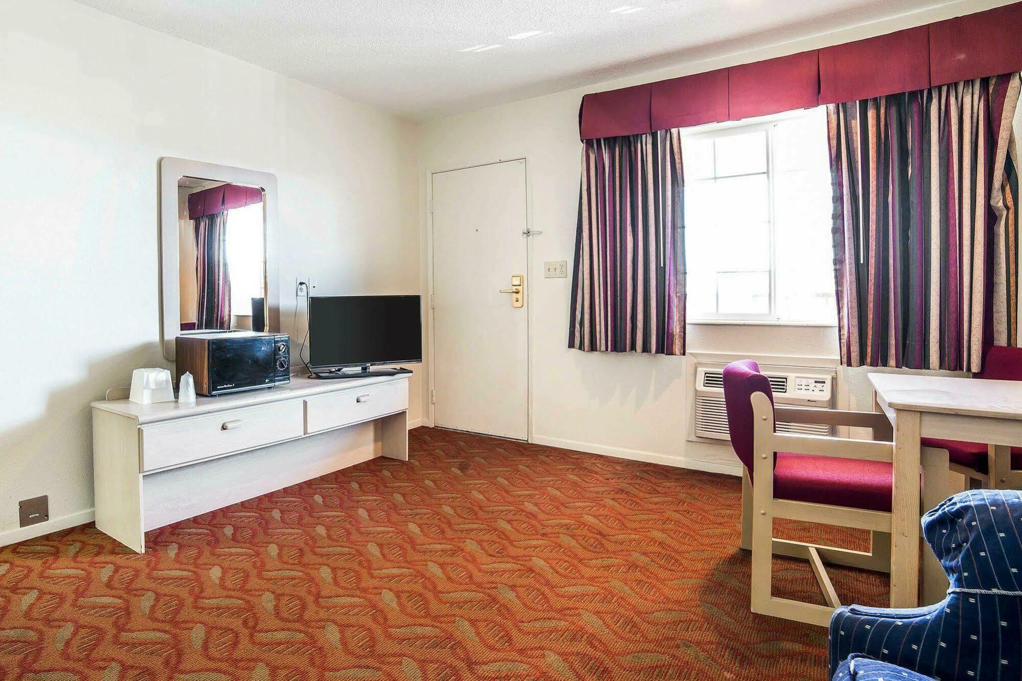 Econo Lodge Fallon Naval Air Station Area Eksteriør billede